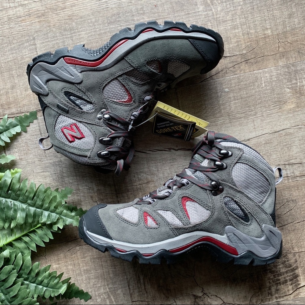 New Balance Women's Gray and Red Hiking Boots - Picture 7 of 9